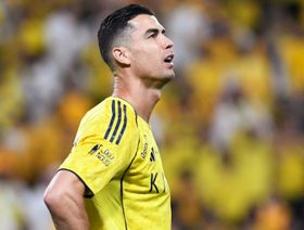 النصر يلعب بالنار.. لقب الدوري السعودي يختار "لونه" في ديربي العاصمة