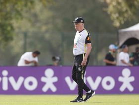 أنشيلوتي يعتبر موقعة فرنسا اختباراً للبرازيل ويتجنّب الجدل حول نيمار