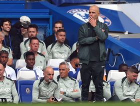 مدرب "مفاجأة" مرشح لتدريب تشيلسي