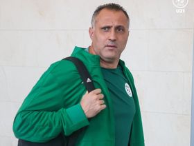 حمداني مدرباً لمنتخب الجزائر وعنتر يحيى مساعداً