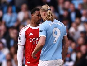 من سيتوج بالدوري الإنجليزي إذا تساوى أرسنال وسيتي في رصيد النقاط؟