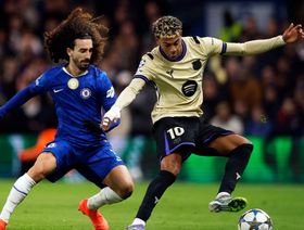 حارس تشيلسي يسخر من لامين يامال: كوكوريا وضعك في جيبه