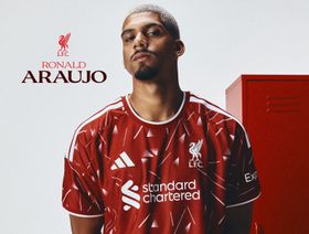 ليفربول يضم المدافع أراوخو معاراً من برشلونة مع أحقية الشراء