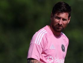 المدير الرياضي لدورتموند: ميسي يُحدد طول عشب الملعب بأميركا