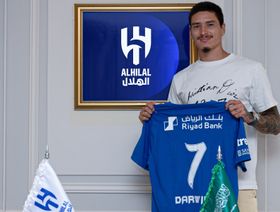 رسمياً.. نونيز نمر أزرق جديد في عرين الهلال