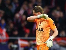 تقرير: الحارس كينسكي يسعى للرحيل عن توتنهام
