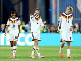 هل رفض لاعبو ألمانيا تنفيذ ركلات الترجيح ضد بارغواي بكأس العالم؟