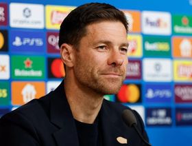 تشابي ألونسو: أفكر فيما كان سيفعله أنشيلوتي أو مورينيو في ريال مدريد