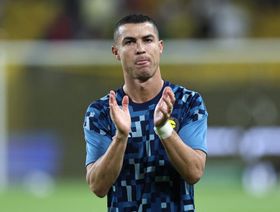 شاهد.. جمهور النصر يحتضن كريستيانو باستقبال حار بعد أزمة البرتغال