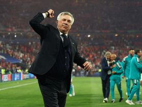 صديق أنشيلوتي المقرّب: سيعود لريال مدريد ولم يلق معاملة غوارديولا