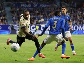 فليك يدافع عن غارسيا بعد خطأ كارثي ويثير علامات استفهام حول رافينيا