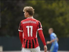 بعد 22 عاماً.. إبراهيموفيتش "الصغير" يطرق أبواب أياكس