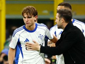 نيكو باز يثير الفزع بعد فقدان مؤقت للرؤية خلال مباراة بالدوري الإيطالي