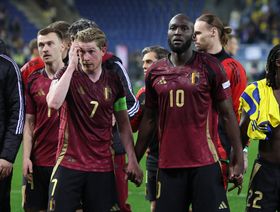 ابتزاز عائلي يحرم لوكاكو وشقيقه من حضور جنازة والدهما