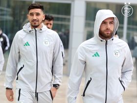 منتخب الجزائر يواجه أزمة في حراسة المرمى قبل المونديال