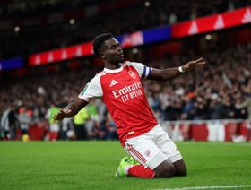 أرسنال يُقصي برايتون ويتأهل إلى ربع نهائي كأس الرابطة