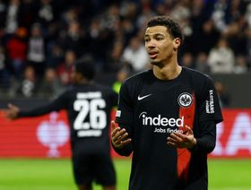 المحادثات بدأت بالفعل.. ليفربول يزاحم تشيلسي على إيكيتيكي