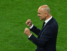 مارتينيز مدرب البرتغال يتغنى بلاعبيه بعد الفوز على ألمانيا