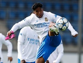 إندريك يرفض البقاء على التماس وألونسو يمنحه أملاً مع وقف التنفيذ