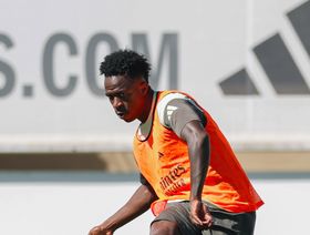 اجتماع مفاجئ لوكيل فينيسيوس مع ريال مدريد.. فهل يقترب حلّ الأزمة؟