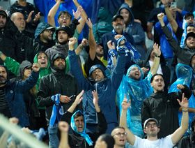 شاهد.. اعتقال ستة أشخاص بعد اشتباكات بين جماهير نابولي وسبورتينغ