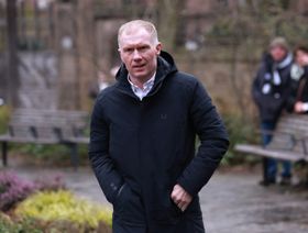 بول سكولز يبتعد عن التعليق لرعاية نجله