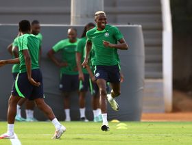 أوسيمين تعافى وجاهز لقيادة نيجيريا في نصف نهائي كأس أمم إفريقيا