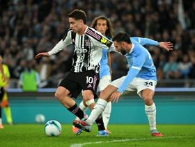 مدافع لاتسيو يهدي ريال مدريد 10 ملايين يورو