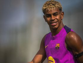 يامال يقترب من العودة لتدريبات برشلونة الجماعية