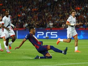 فيران توريس يغيب عن مباراة أولمبياكوس بسبب "الإصابة الخادعة"