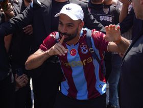 محمد صلاح يجذب 150 مليون مشاهدة لطرابزون عبر إنستغرام فقط
