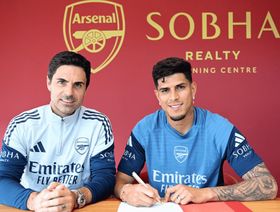 الصفقة الثامنة.. أرسنال يضم هينكابي مدافع ليفركوزن