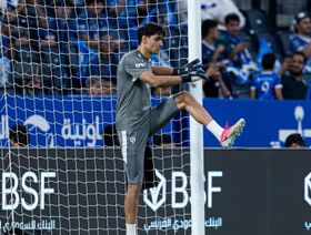 الهلال يترقب.. الفحوصات تحسم مصير بونو وسامرفيل من مواجهة التعاون