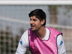 تيبو كورتوا ينتقد جوزيه مورينيو: لا يمكن استخدام احتفال فينيسيوس ضده