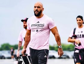 حارس ميسي يوقع عقداً بـ 12.7 مليون يورو لمُنازلة لوغان بول