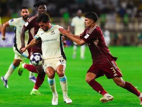 الاتحاد بـ10 لاعبين يخسر أمام الوحدة الإماراتي بهدف في الدقيقة 90+8