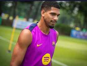 هل يرحل أراوخو عن برشلونة في الميركاتو؟ اللاعب يوضح الأمر