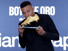 شاهد.. ريال مدريد يستعرض 31 هدفاً لمبابي احتفالاً بالحذاء الذهبي