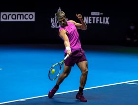 ألكاراز يواجه سينر مجدداً في نهائي Six Kings Slam للتنس بالسعودية