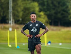 مانشستر سيتي يرفض 70 مليون يورو من توتنهام لضم سافينيو