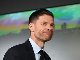 أولى قرارات تشابي بريال مدريد.. لا تغيير في الدفاع واجتماع مع فينيسيوس