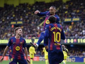 قطار برشلونة لا يتوقف ويدهس فياريال في نهاية عام مثالي