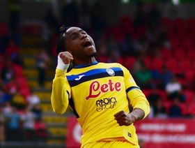 إنتر ميلان يحدد "موعداً نهائياً" لصفقة لوكمان مهاجم أتالانتا