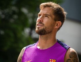 إنييغو يوجّه رسالة مؤثرة من المطار قبل الالتحاق بمعسكر النصر