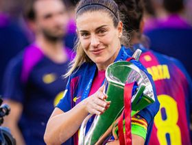 بوتياس نجمة برشلونة أفضل لاعبة في دوري أبطال أوروبا