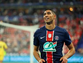 أشرف حكيمي يتصدر استفتاء الجماهير للكرة الذهبية.. وصلاح خامساً