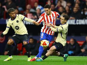 انهيار تاريخي لبرشلونة أمام أتلتيكو مدريد في الشوط الأول