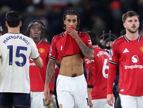 مانشستر يونايتد يفقد "المدافع الرابع" أمام تشيلسي