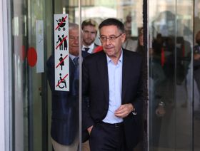 برشلونة يواصل ملاحقة بارتوميو بطلب استدعاء غريزمان للشهادة