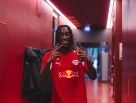 صراع الوكلاء يهدد بعرقلة صفقة انتقال ديوماندي إلى ريال مدريد